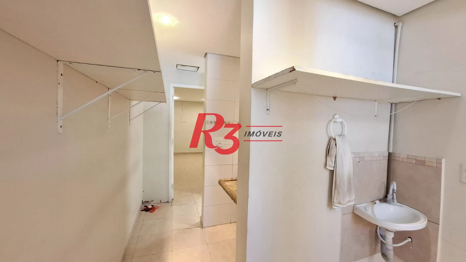 Loja para locação, 230 m², 3 andares, 5 vagas, no Boqueirão, em Santos SP
