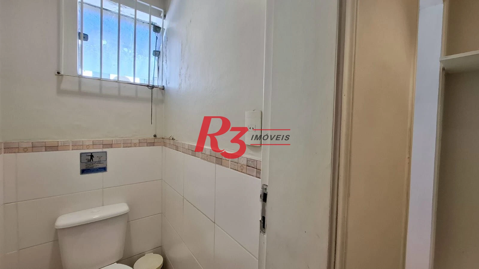 Loja para locação, 230 m², 3 andares, 5 vagas, no Boqueirão, em Santos SP