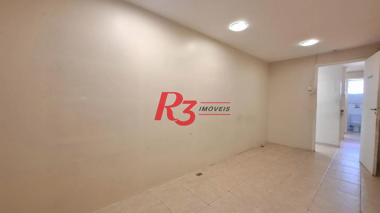 Loja para locação, 230 m², 3 andares, 5 vagas, no Boqueirão, em Santos SP