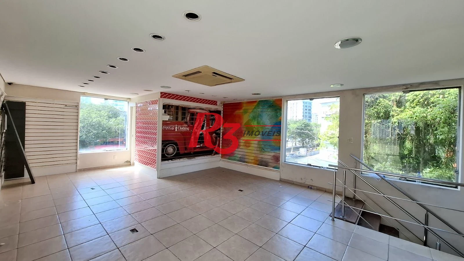 Loja para locação, 230 m², 3 andares, 5 vagas, no Boqueirão, em Santos SP
