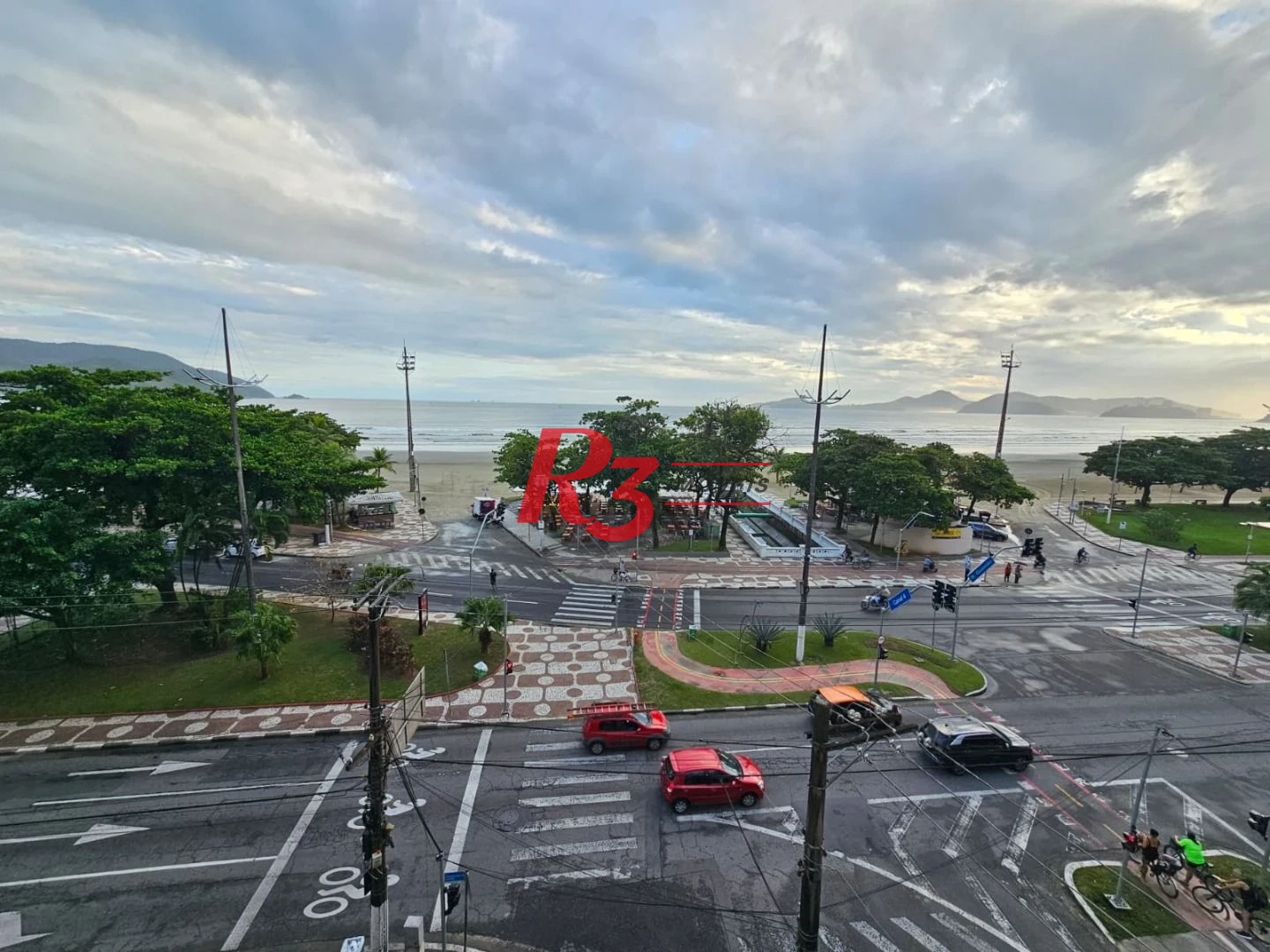 Apartamento com 2 dormitórios à venda, 133 m² por R$ 650.000,00 - Embaré - Santos/SP