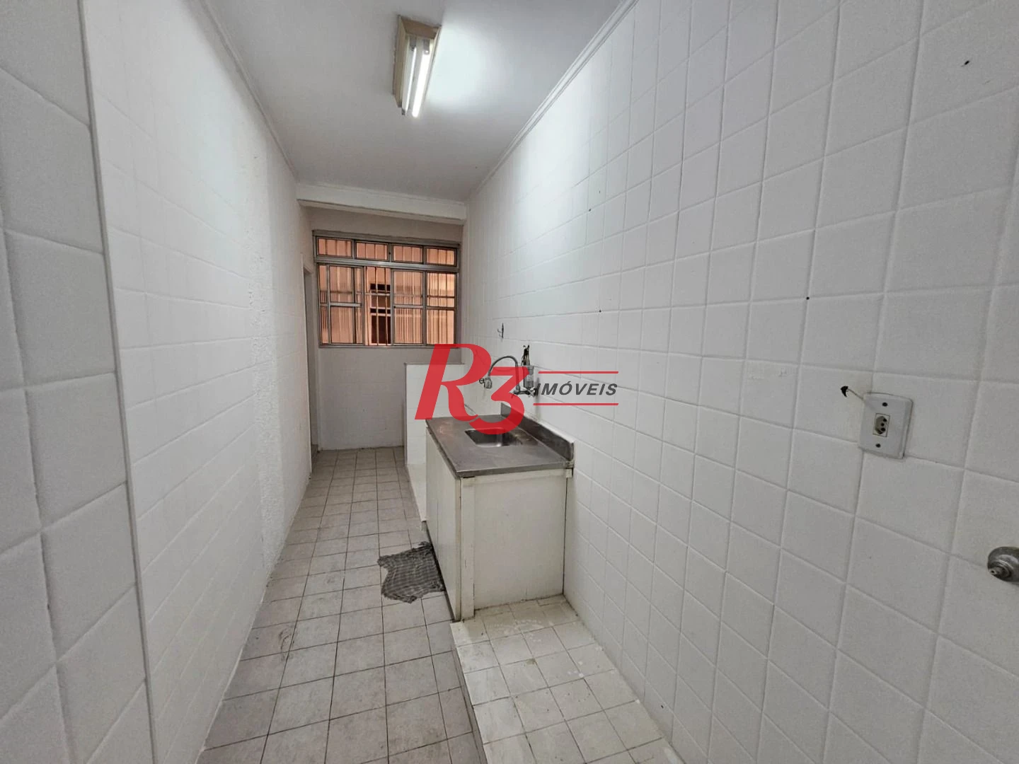 Apartamento com 2 dormitórios à venda, 133 m² por R$ 650.000,00 - Embaré - Santos/SP