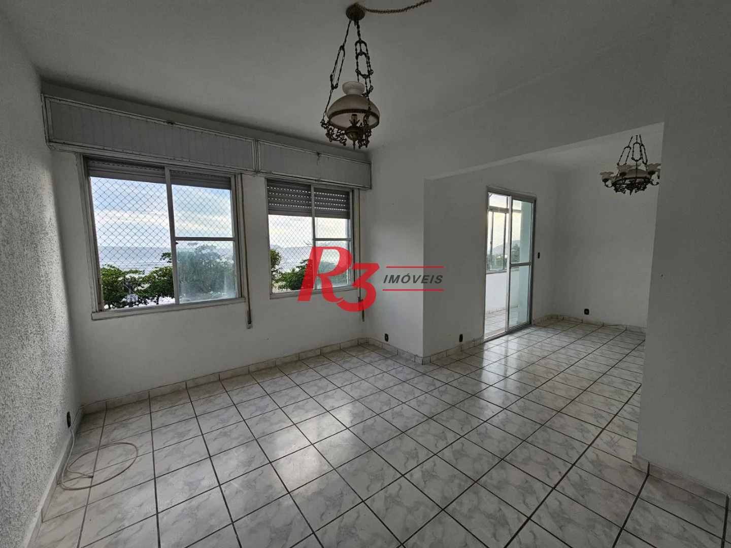 Apartamento com 2 dormitórios à venda, 133 m² por R$ 650.000,00 - Embaré - Santos/SP