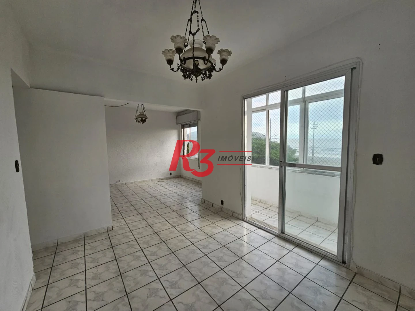 Apartamento com 2 dormitórios à venda, 133 m² por R$ 650.000,00 - Embaré - Santos/SP
