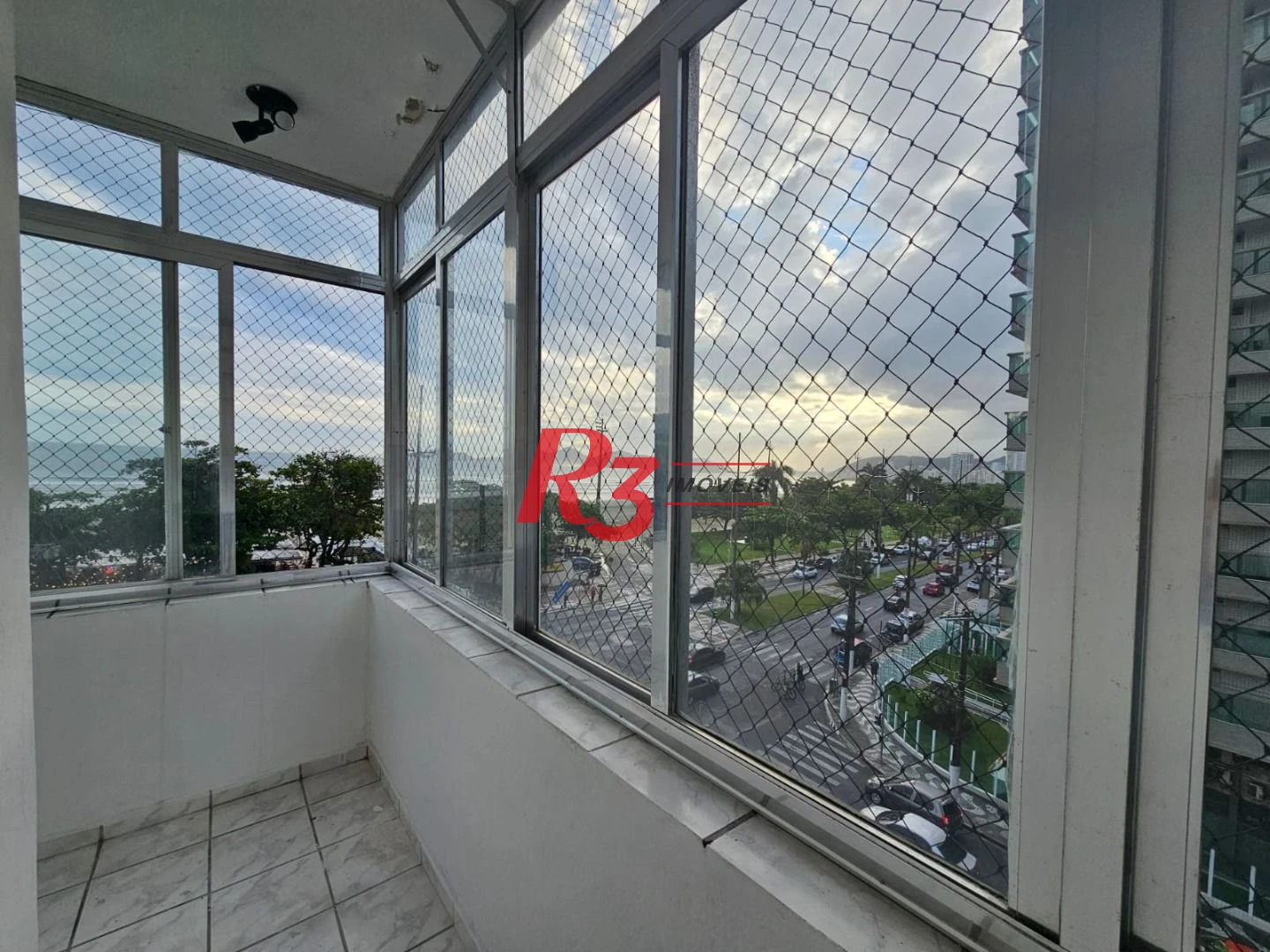 Apartamento com 2 dormitórios à venda, 133 m² por R$ 650.000,00 - Embaré - Santos/SP