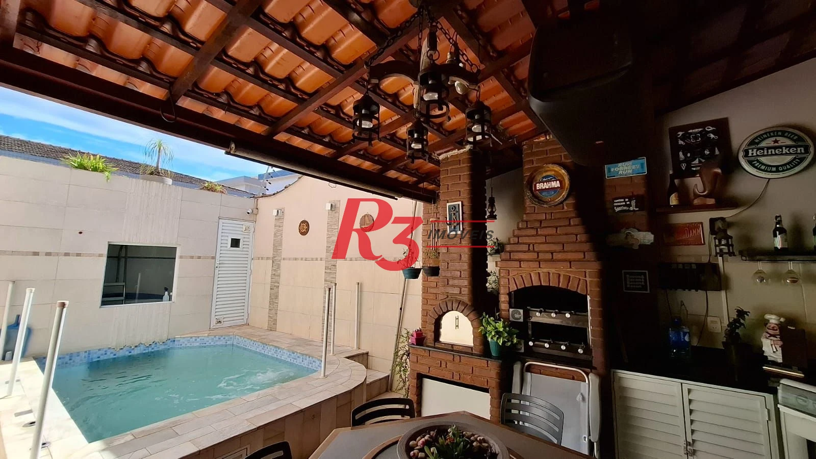 Casa com 3 dormitórios à venda, 317 m² por R$ 1.600.000,00 - Ponta da Praia - Santos/SP