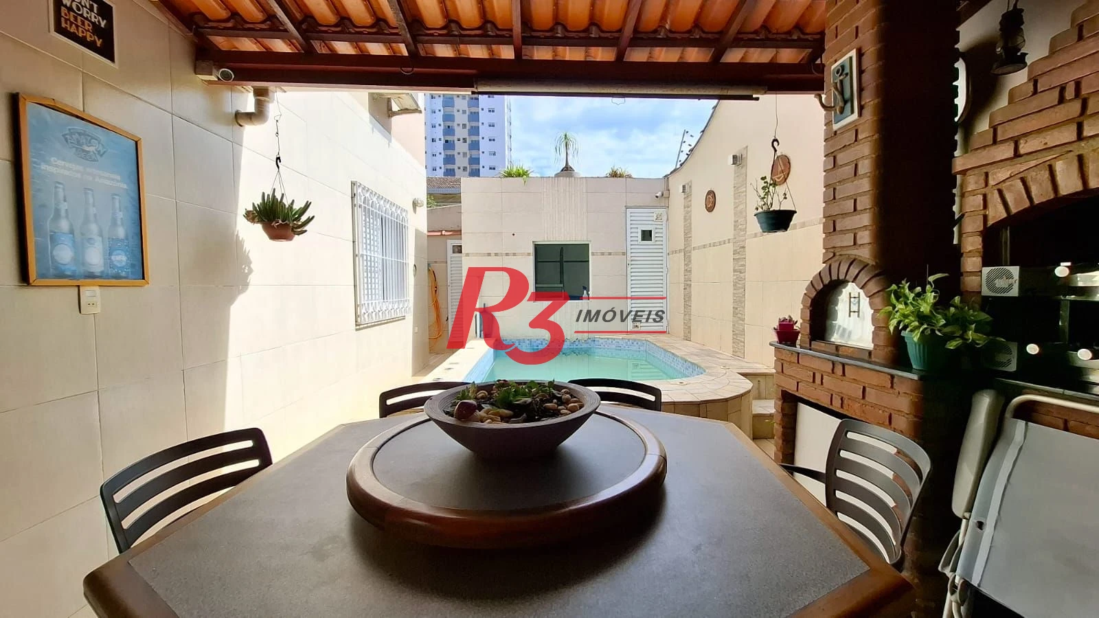 Casa com 3 dormitórios à venda, 317 m² por R$ 1.600.000,00 - Ponta da Praia - Santos/SP