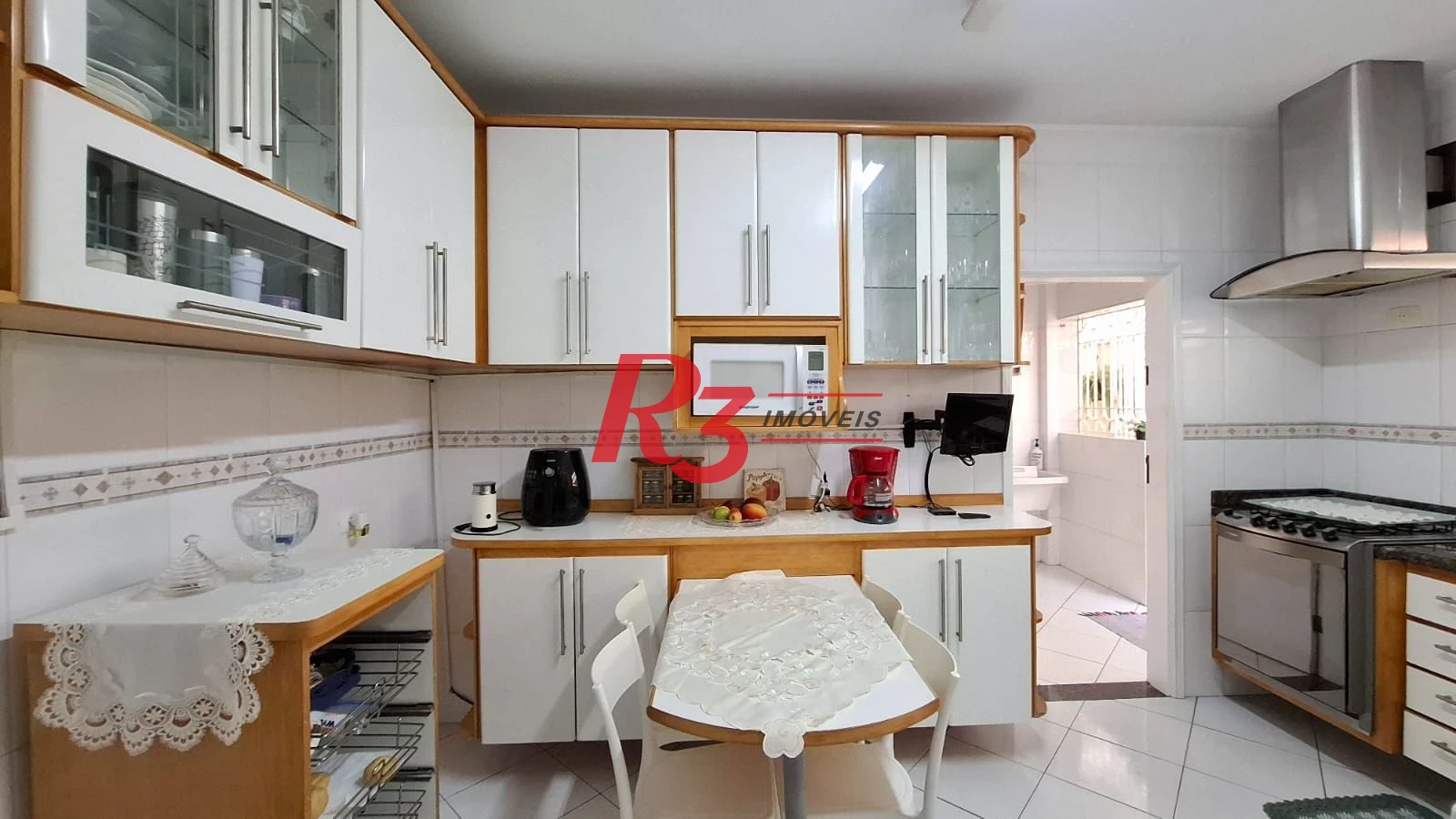 Casa com 3 dormitórios à venda, 317 m² por R$ 1.600.000,00 - Ponta da Praia - Santos/SP