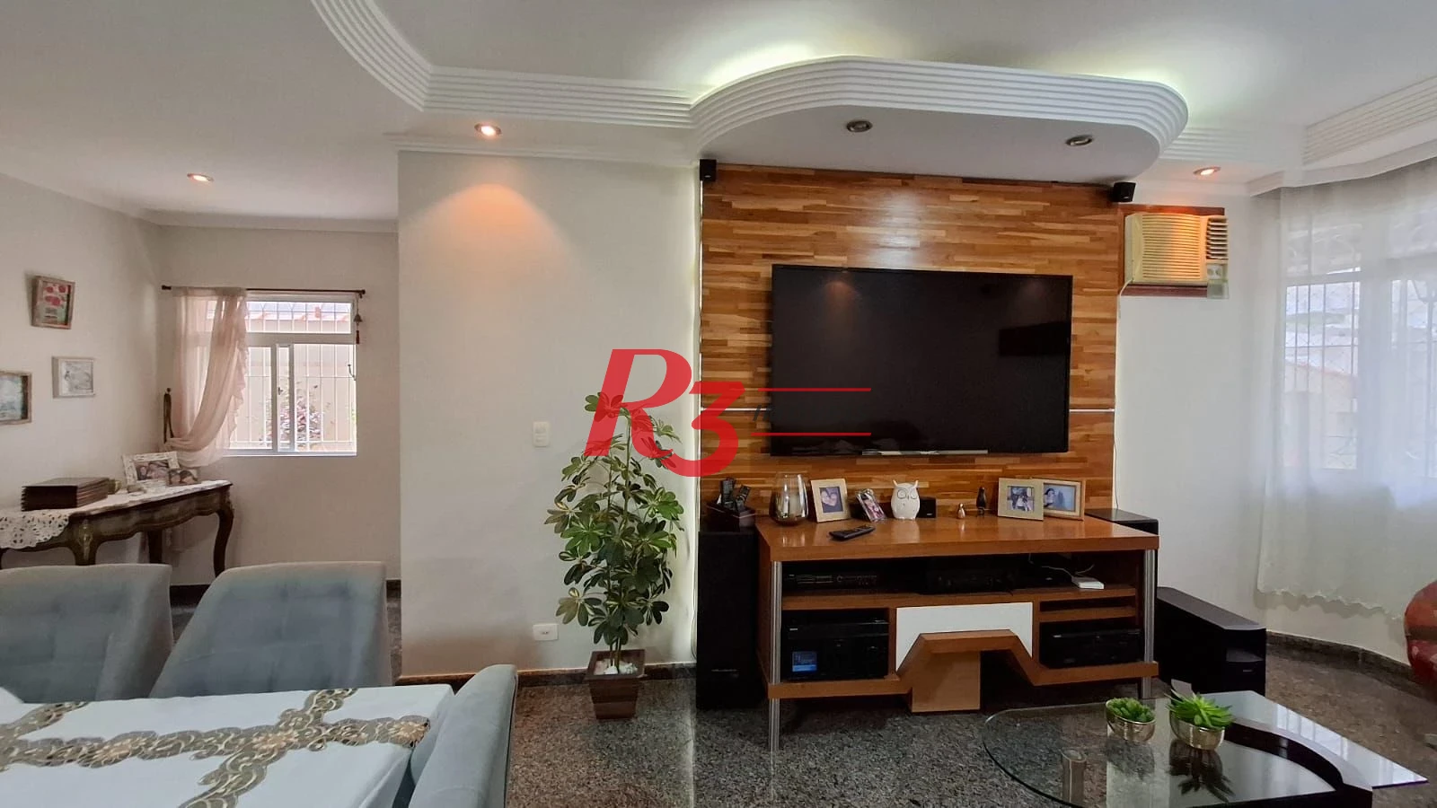 Casa com 3 dormitórios à venda, 317 m² por R$ 1.600.000,00 - Ponta da Praia - Santos/SP
