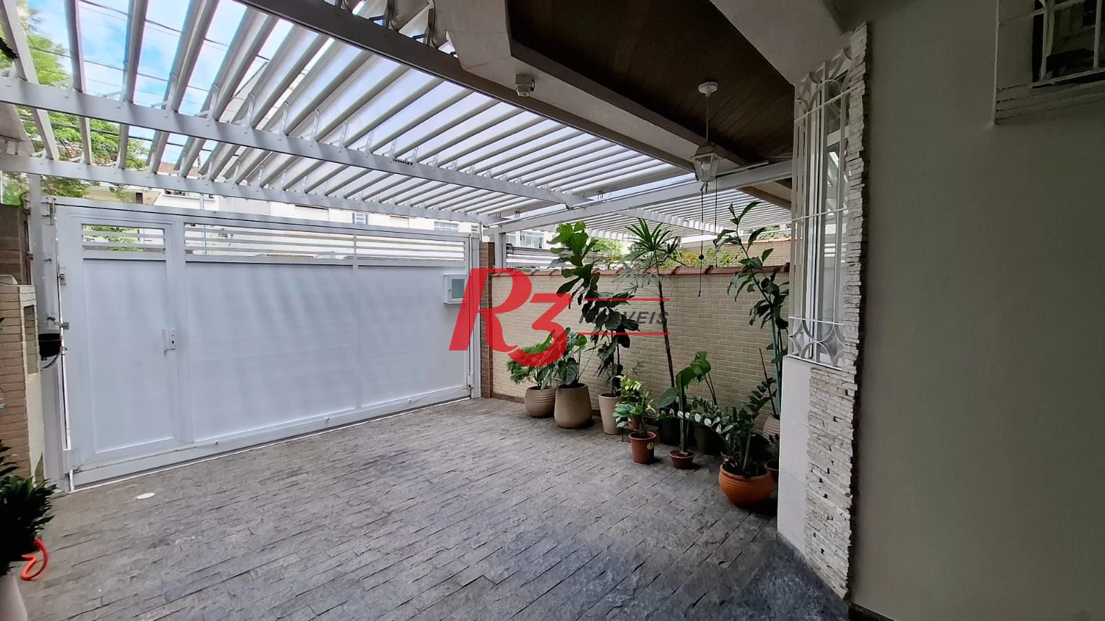 Casa com 3 dormitórios à venda, 317 m² por R$ 1.600.000,00 - Ponta da Praia - Santos/SP