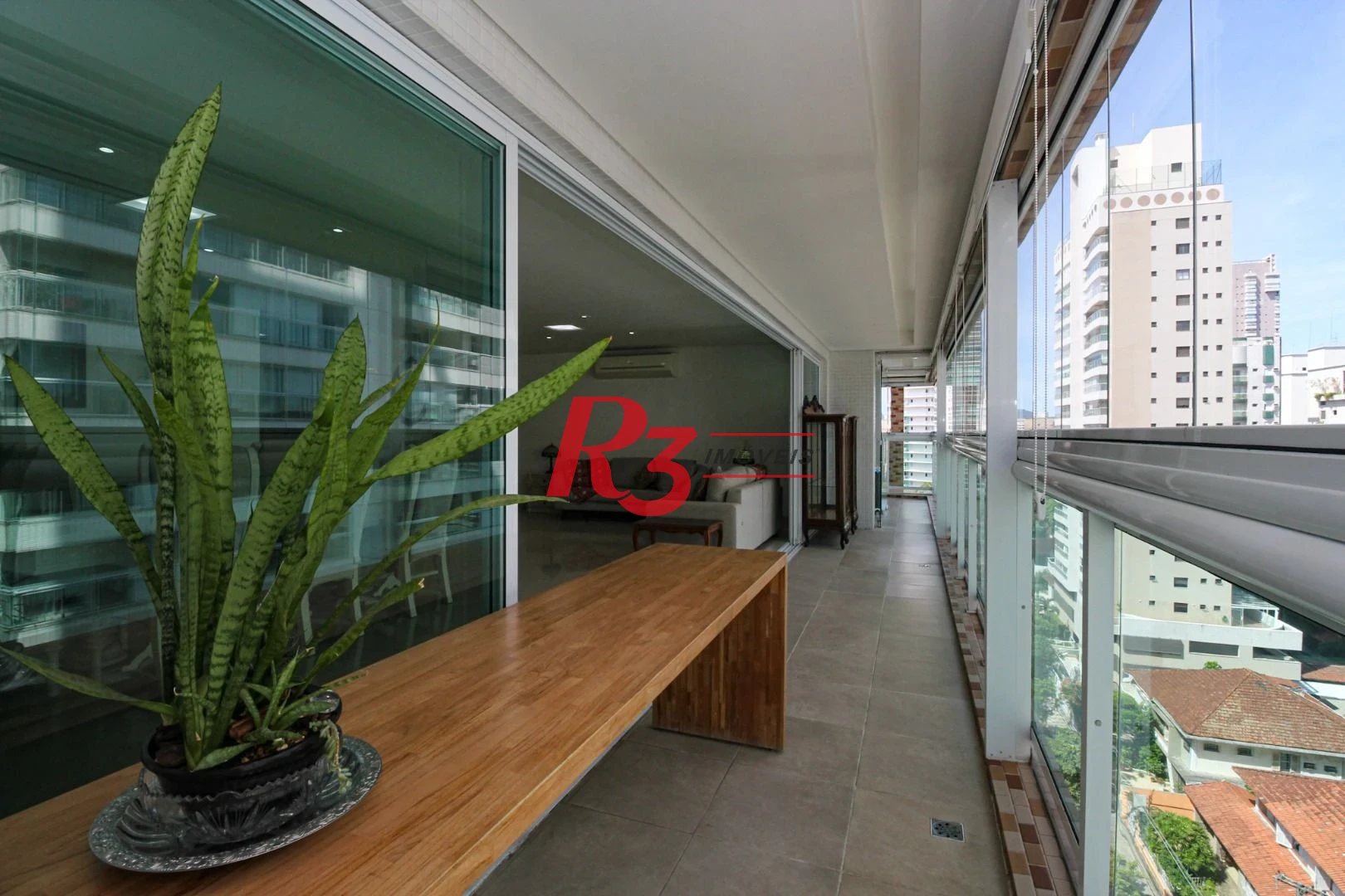 Apartamento com 4 dormitórios à venda, 191 m² por R$ 2.250.000,00 - Gonzaga - Santos/SP