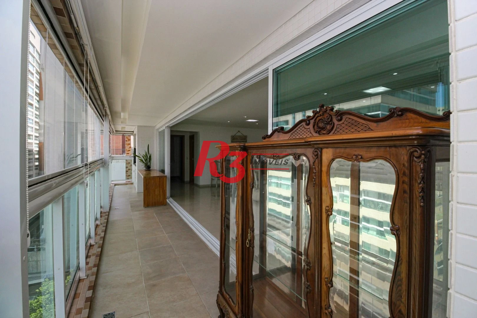 Apartamento com 4 dormitórios à venda, 191 m² por R$ 2.250.000,00 - Gonzaga - Santos/SP
