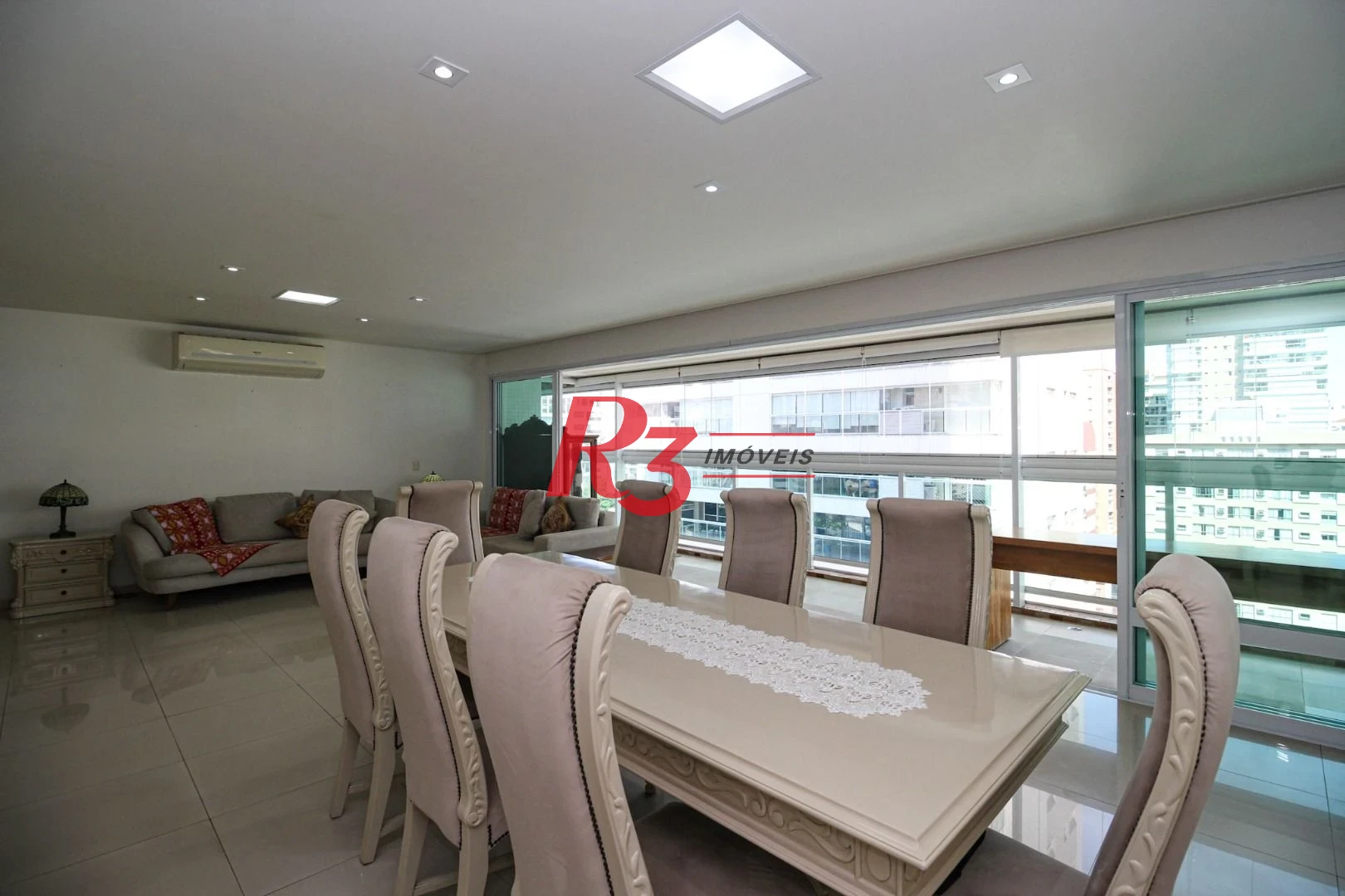 Apartamento com 4 dormitórios à venda, 191 m² por R$ 2.250.000,00 - Gonzaga - Santos/SP