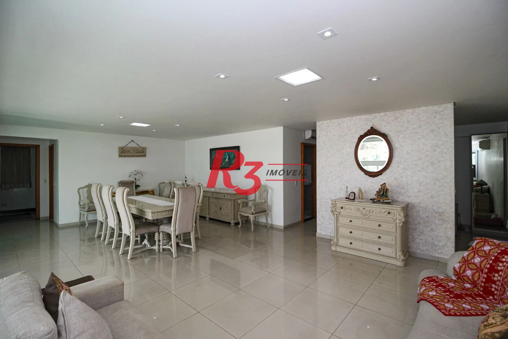 Apartamento com 4 dormitórios à venda, 191 m² por R$ 2.250.000,00 - Gonzaga - Santos/SP