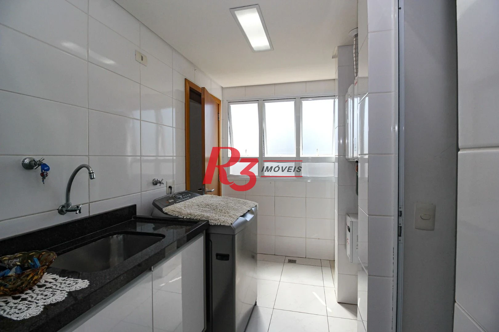 Apartamento com 4 dormitórios à venda, 191 m² por R$ 2.250.000,00 - Gonzaga - Santos/SP