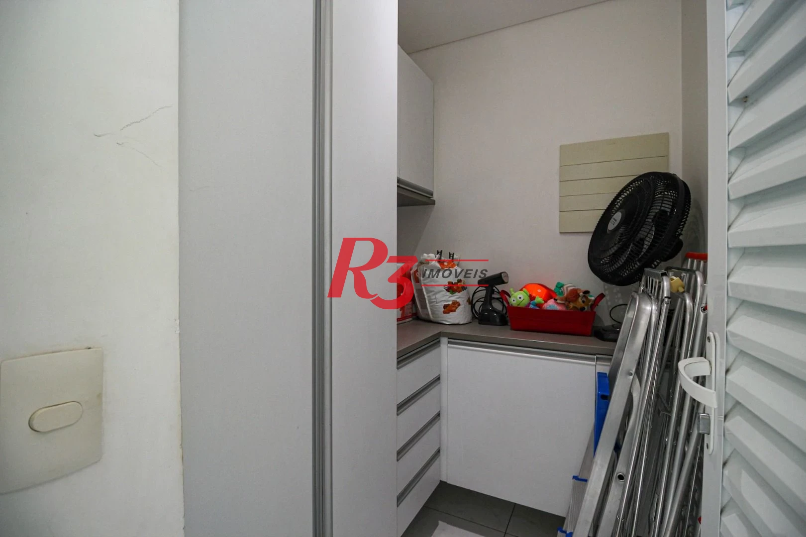 Apartamento com 4 dormitórios à venda, 191 m² por R$ 2.250.000,00 - Gonzaga - Santos/SP