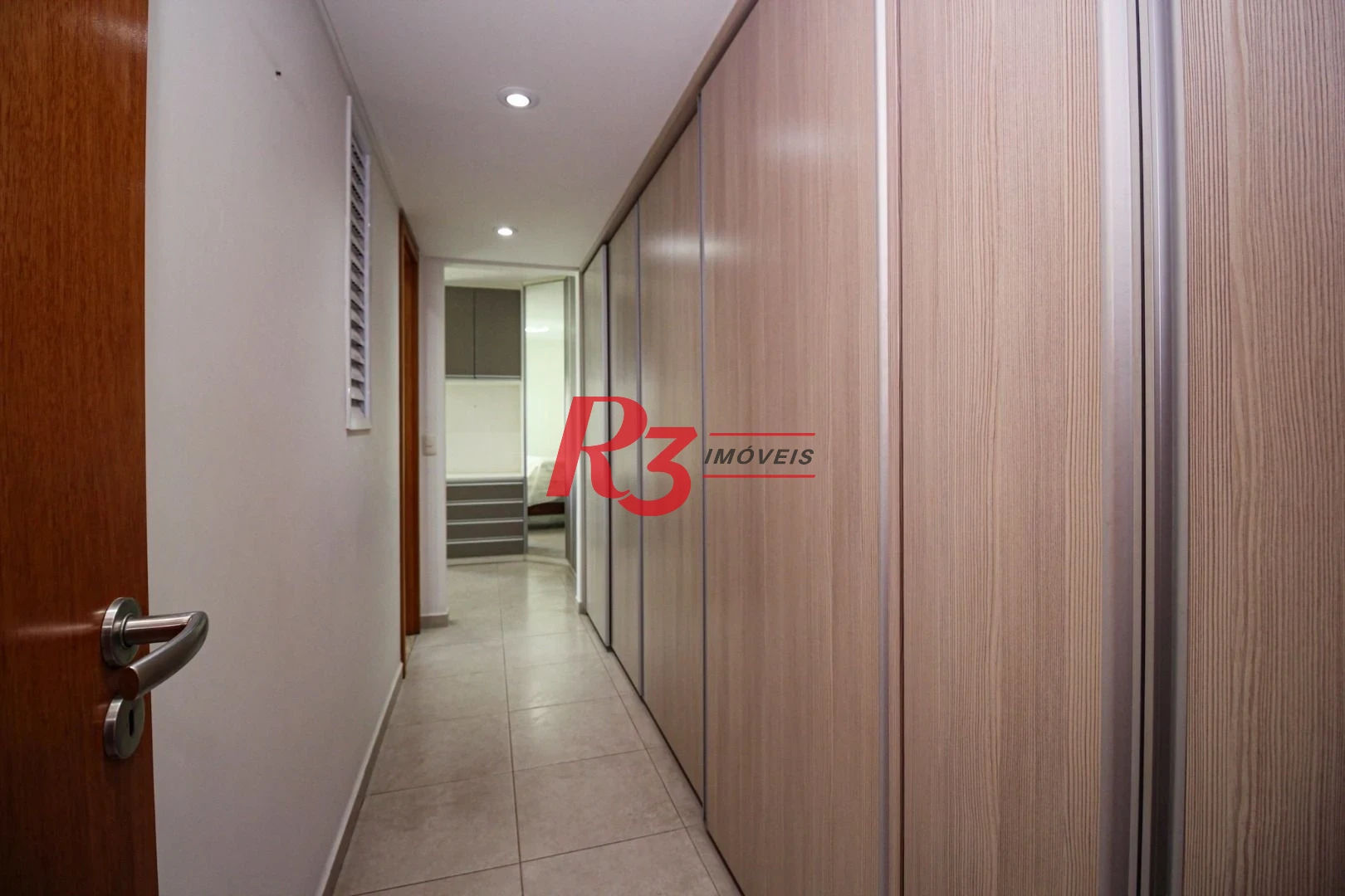 Apartamento com 4 dormitórios à venda, 191 m² por R$ 2.250.000,00 - Gonzaga - Santos/SP