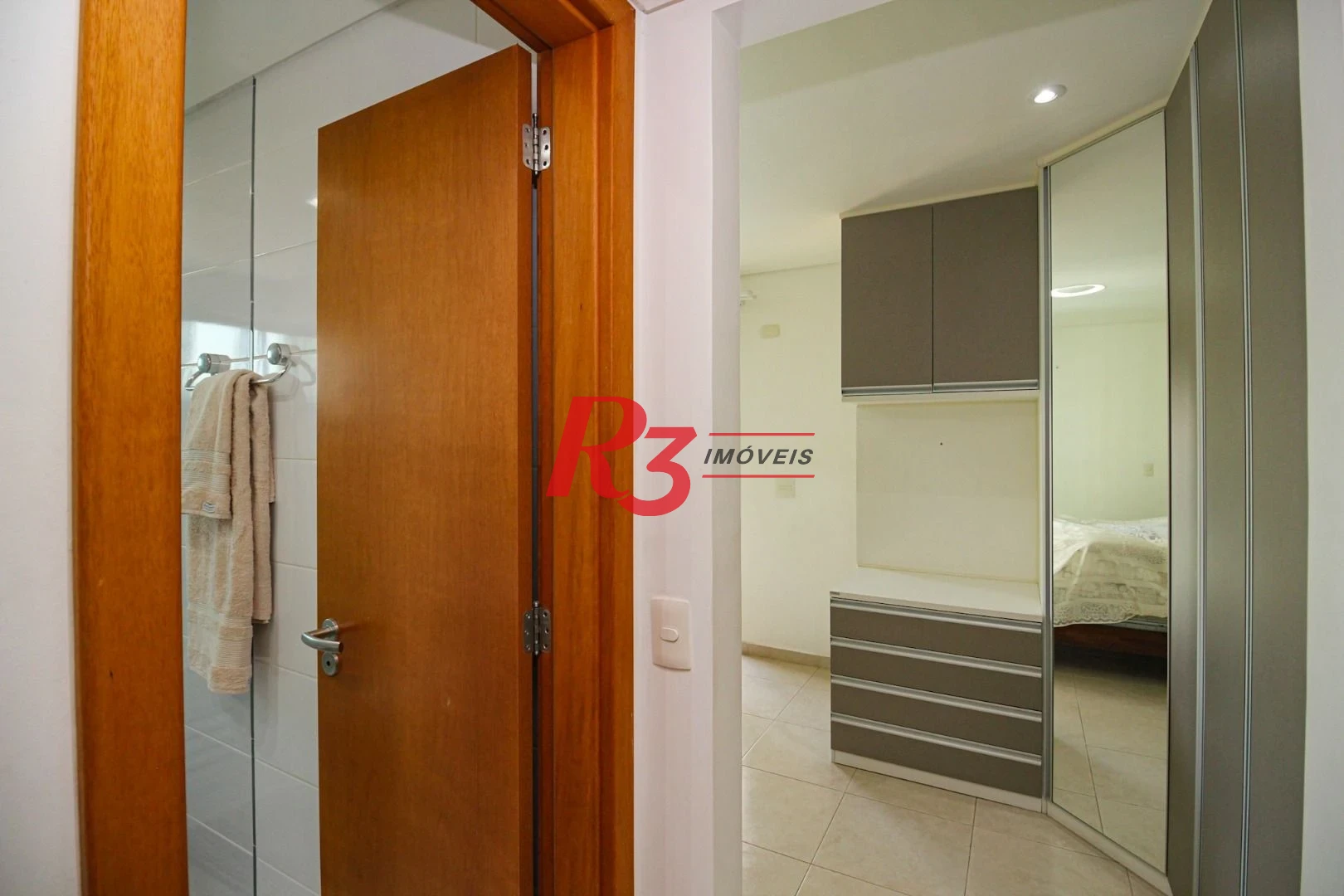 Apartamento com 4 dormitórios à venda, 191 m² por R$ 2.250.000,00 - Gonzaga - Santos/SP