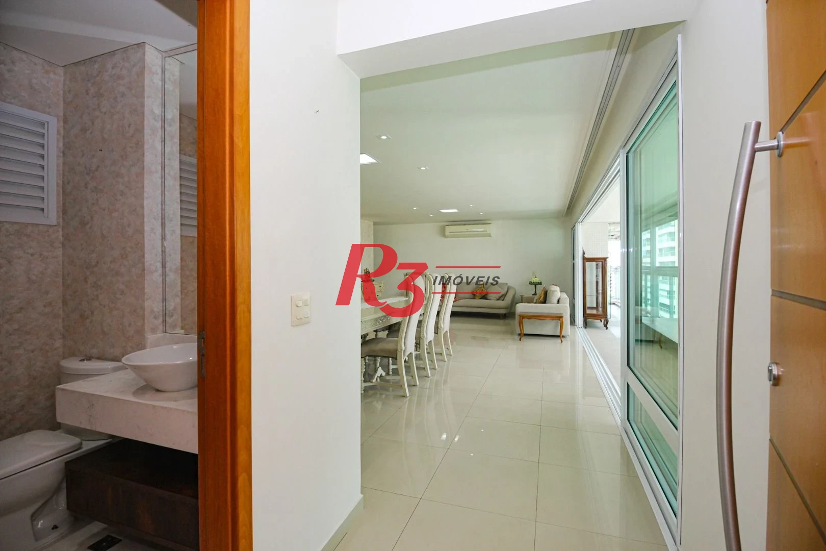 Apartamento com 4 dormitórios à venda, 191 m² por R$ 2.250.000,00 - Gonzaga - Santos/SP