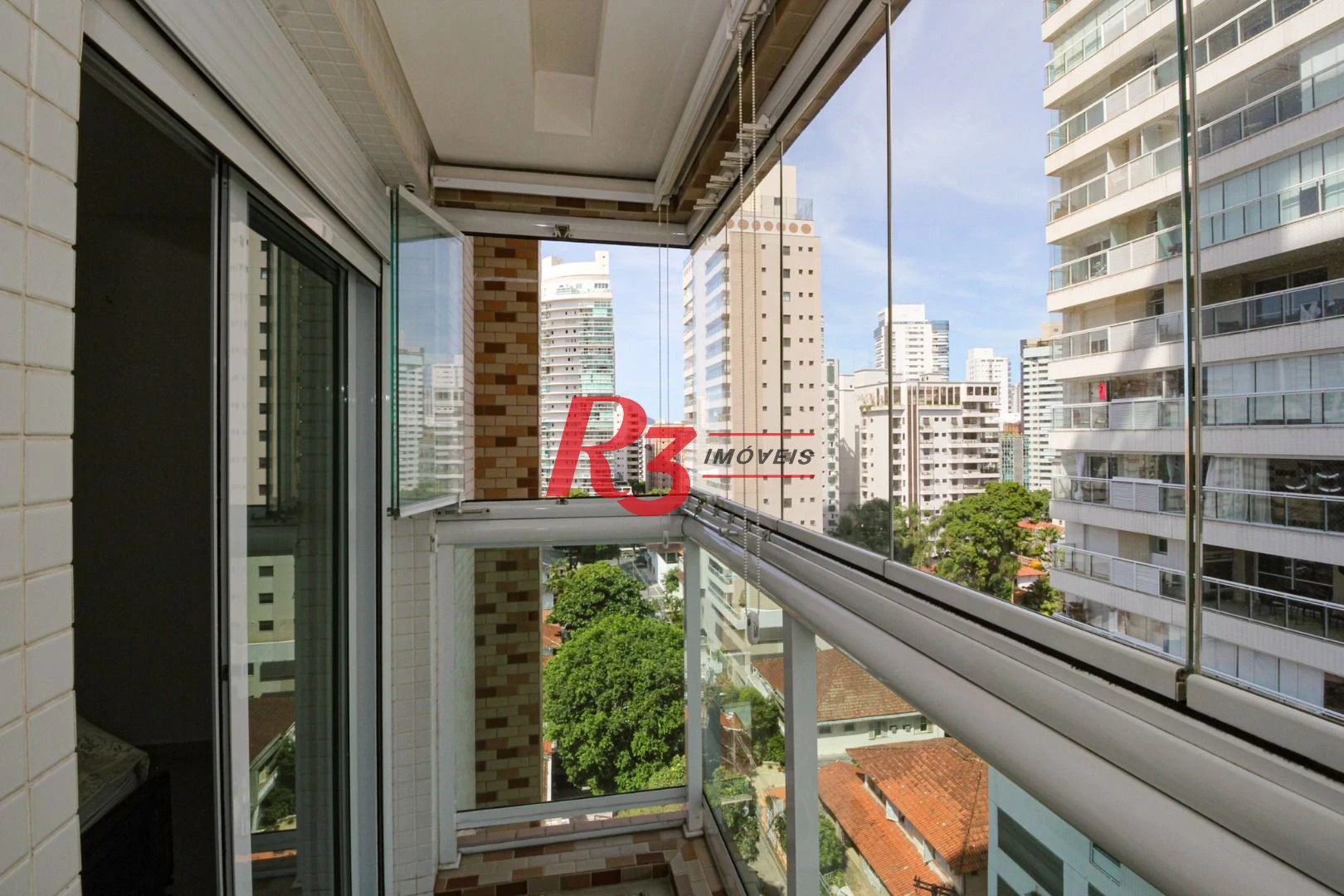 Apartamento com 4 dormitórios à venda, 191 m² por R$ 2.250.000,00 - Gonzaga - Santos/SP