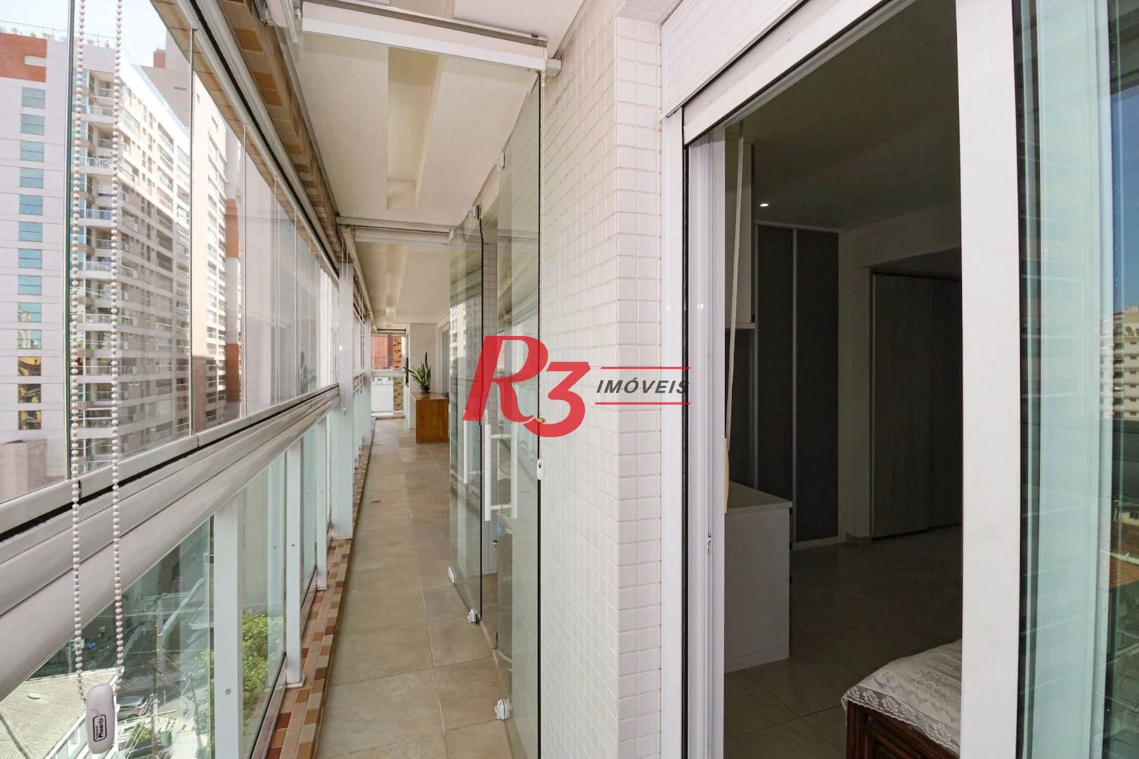Apartamento com 4 dormitórios à venda, 191 m² por R$ 2.250.000,00 - Gonzaga - Santos/SP