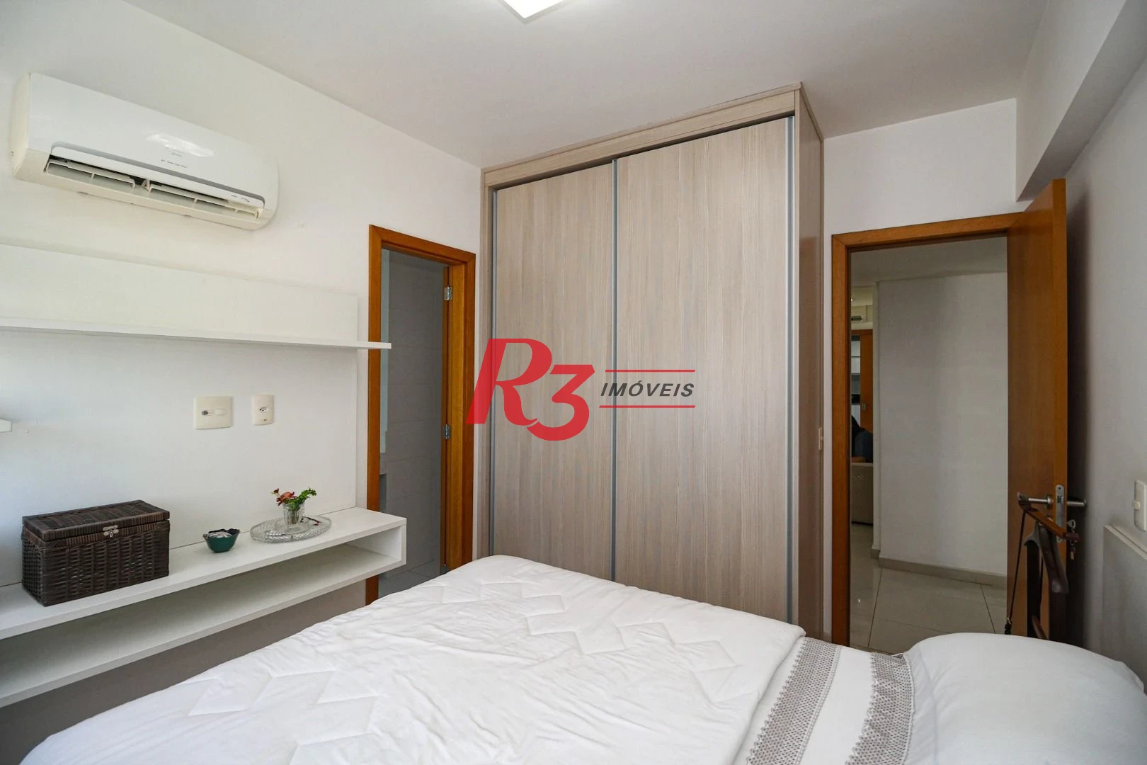 Apartamento com 4 dormitórios à venda, 191 m² por R$ 2.250.000,00 - Gonzaga - Santos/SP
