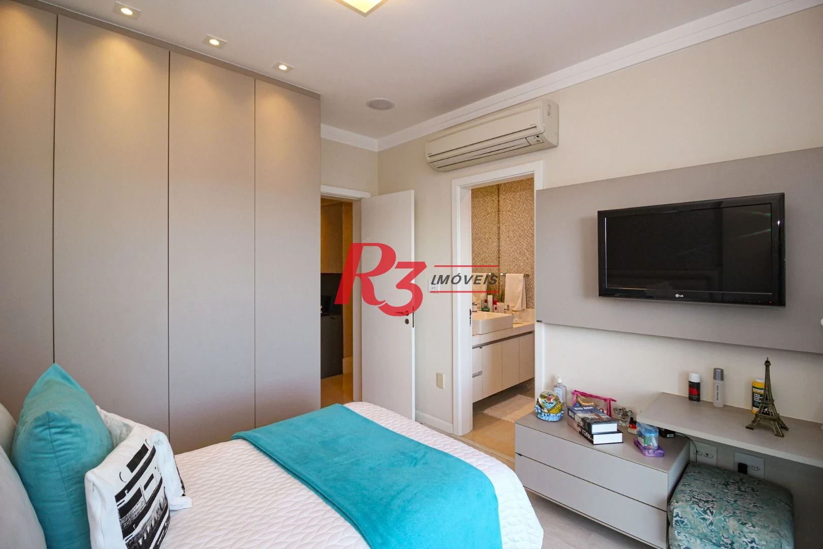 Apartamento com 4 dormitórios à venda, 277 m² por R$ 5.850.000,00 - Embaré - Santos/SP