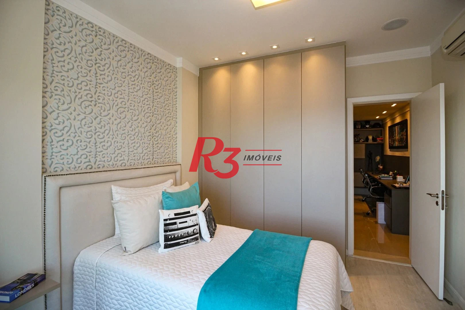 Apartamento com 4 dormitórios à venda, 277 m² por R$ 5.850.000,00 - Embaré - Santos/SP