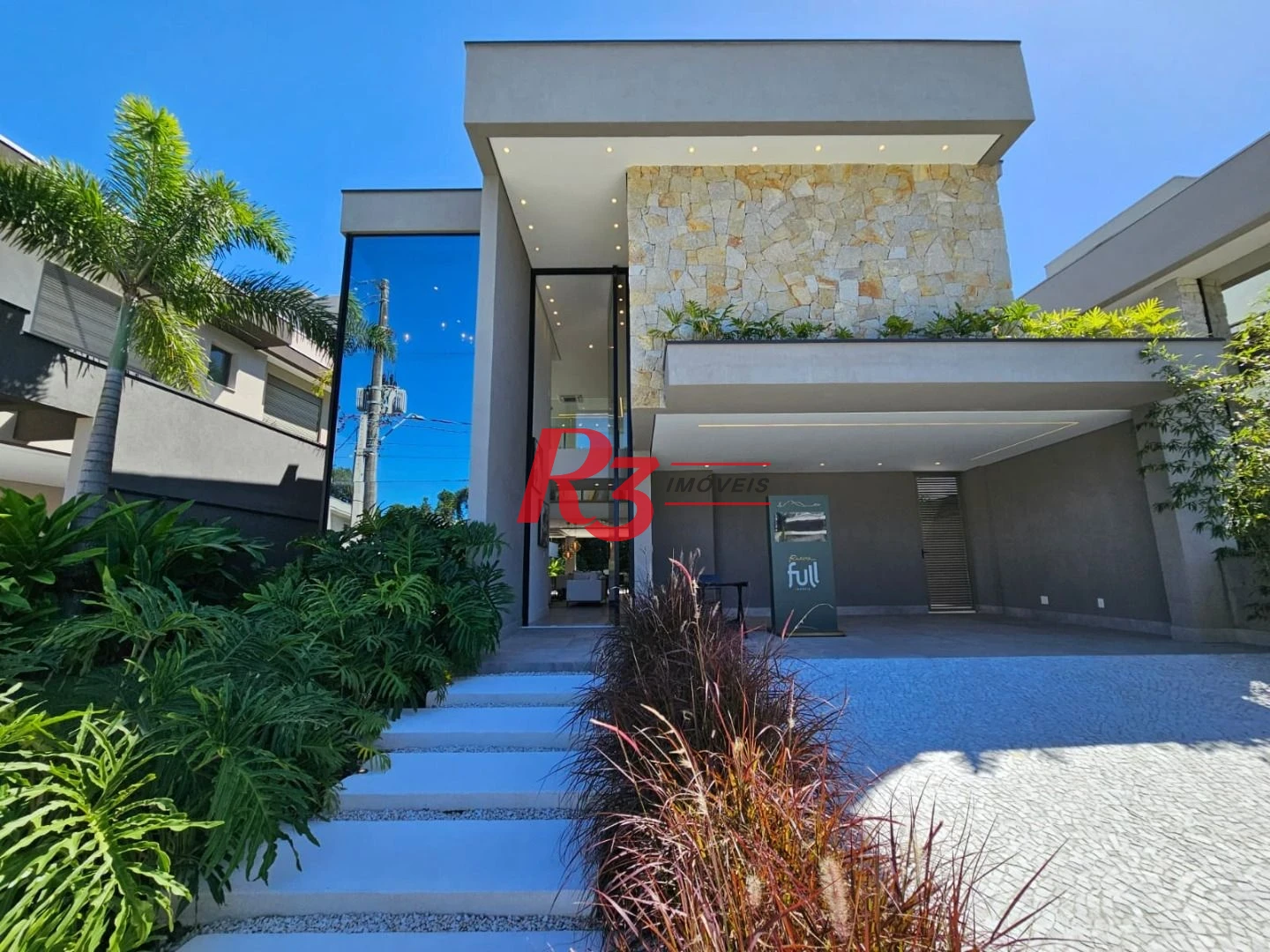 Casa á venda Alto Padrão 6 Suítes Piscina Riviera de São Lourenço