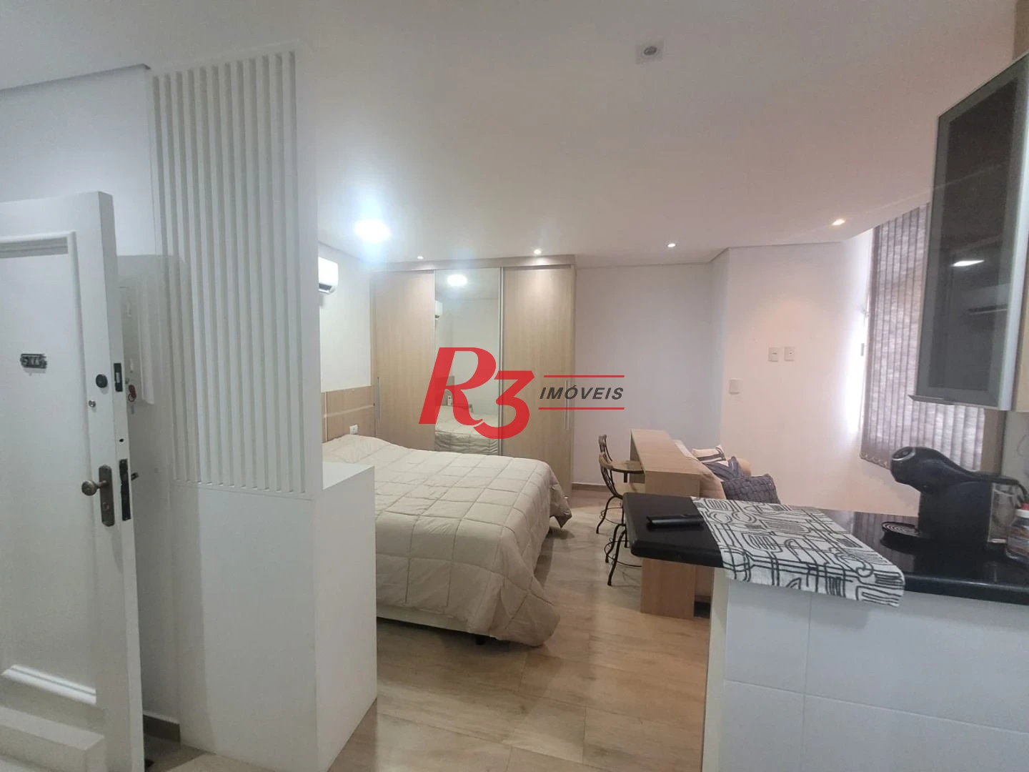 Kitnet com 1 dormitório à venda, 36 m² por R$ 319.000,00 - Aparecida - Santos/SP