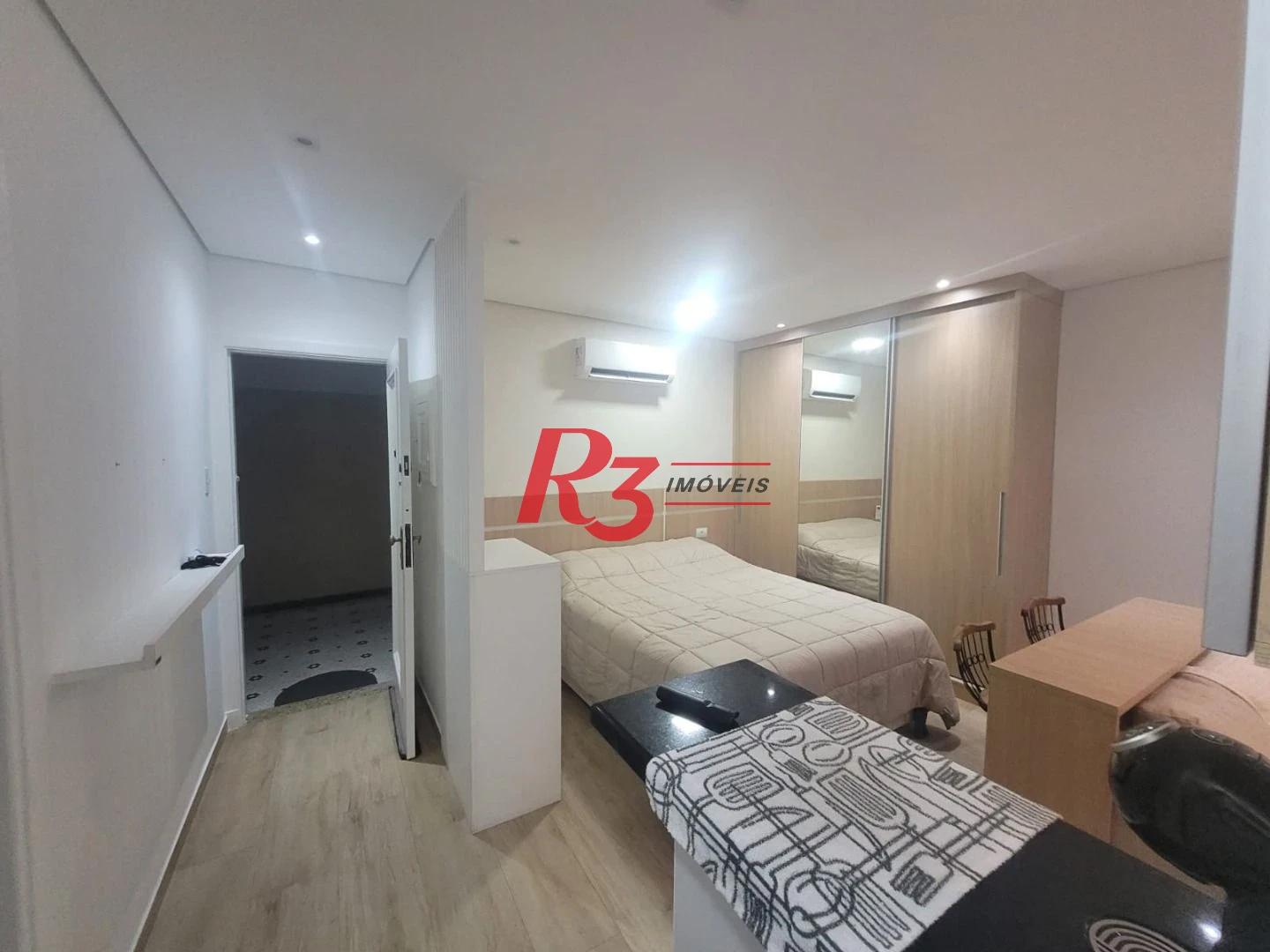Kitnet com 1 dormitório à venda, 36 m² por R$ 319.000,00 - Aparecida - Santos/SP