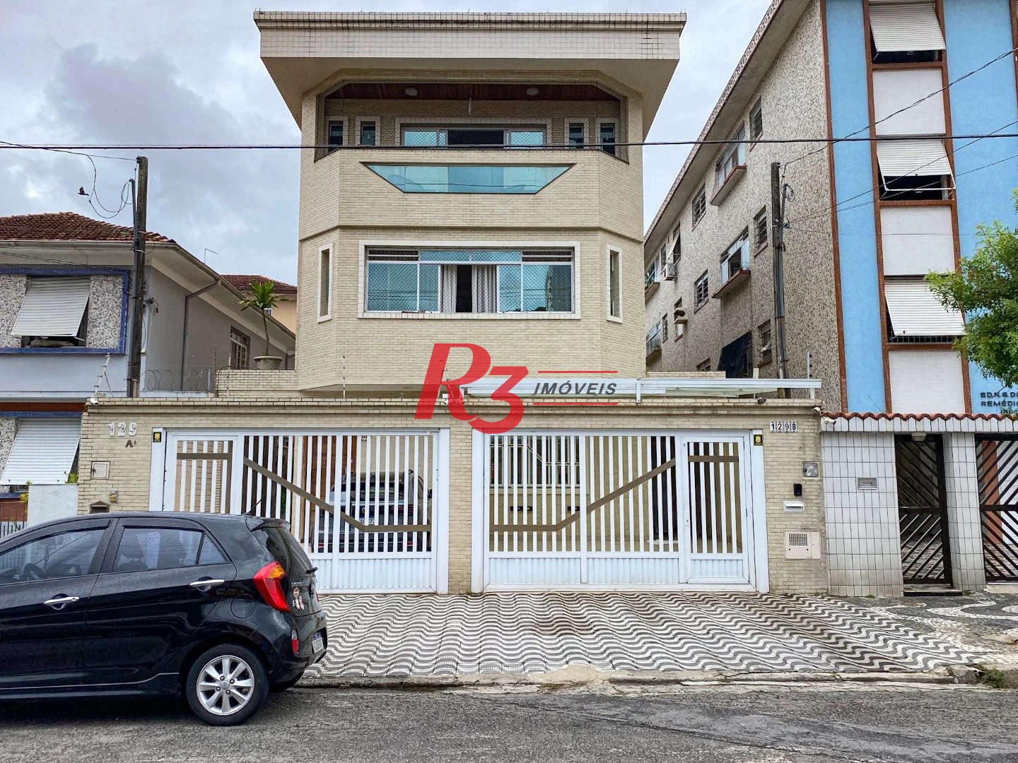Casa com 5 dormitórios à venda, 269 m² por R$ 1.850.000,00 - Marapé - Santos/SP