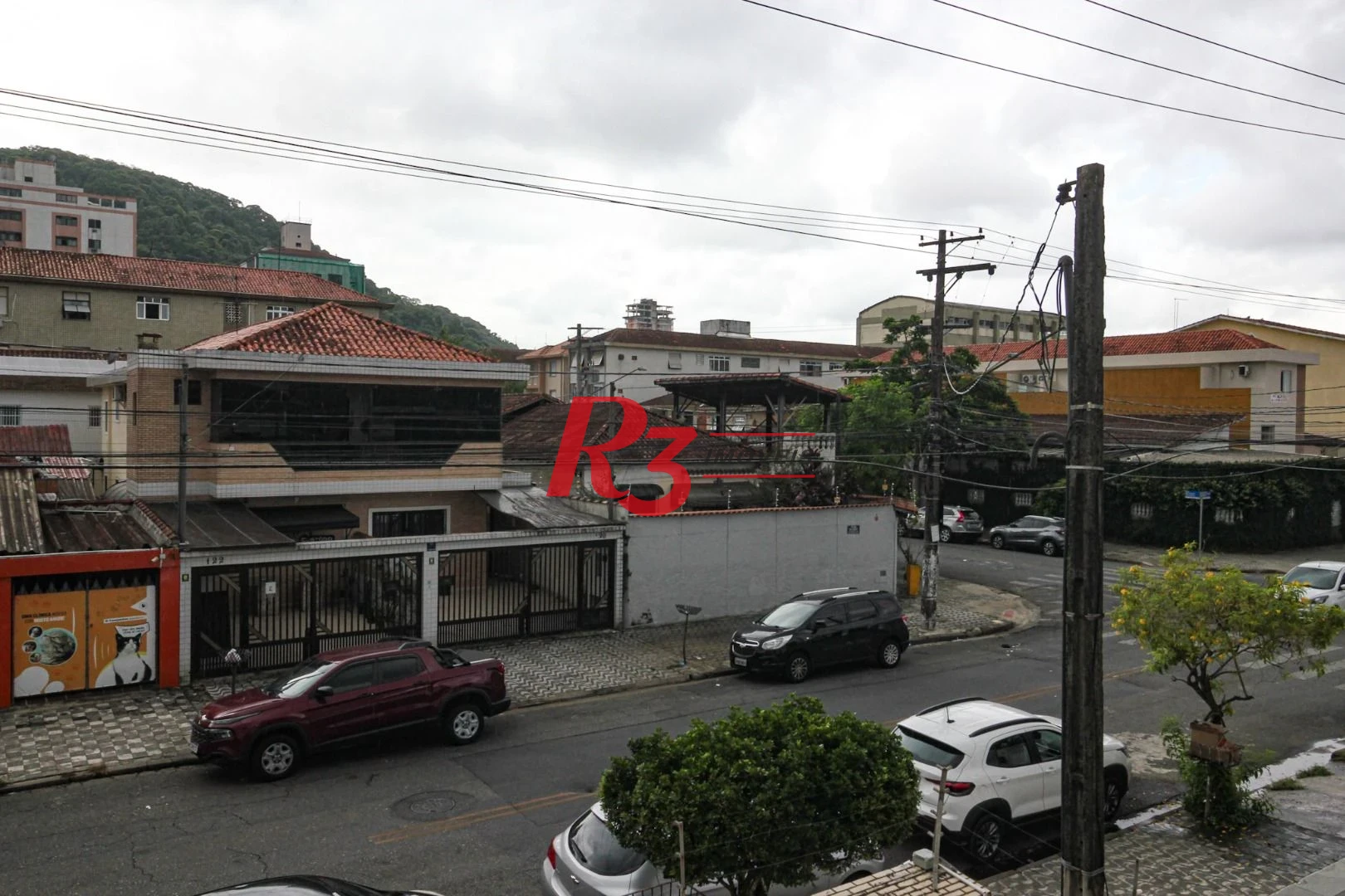 Casa com 5 dormitórios à venda, 269 m² por R$ 1.850.000,00 - Marapé - Santos/SP