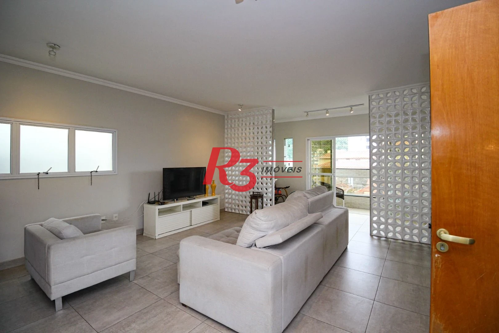 Casa com 5 dormitórios à venda, 269 m² por R$ 1.850.000,00 - Marapé - Santos/SP