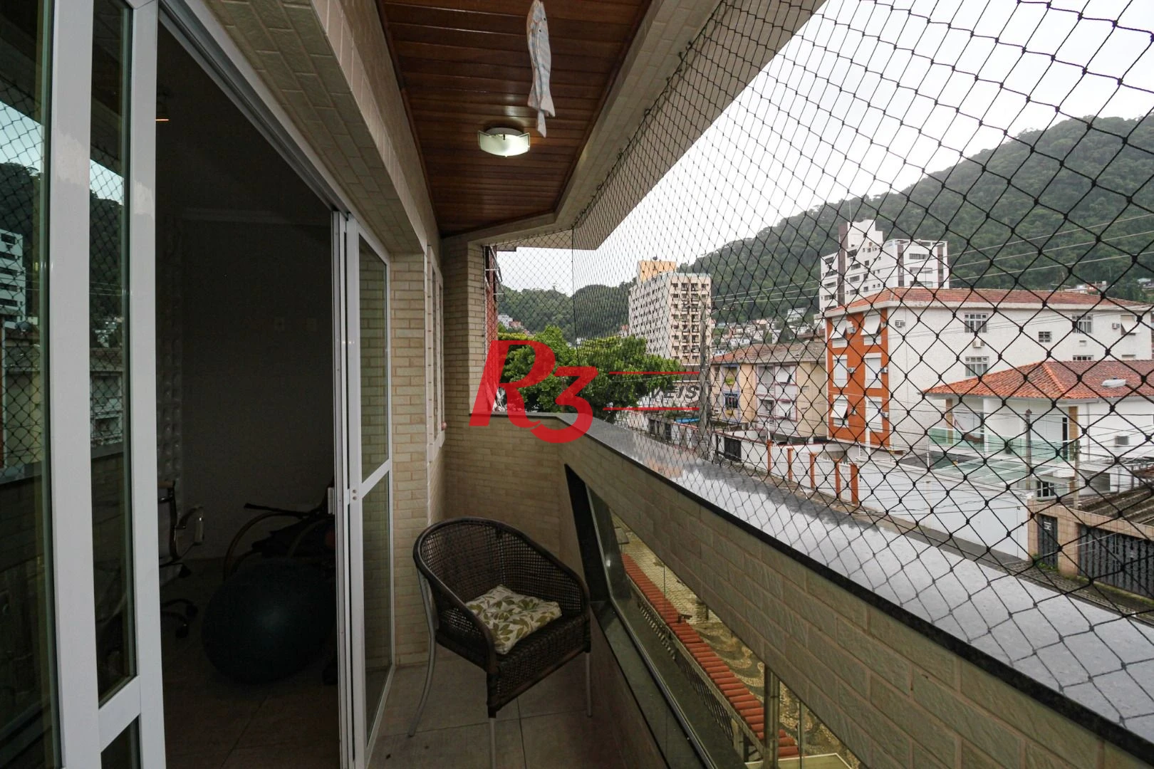 Casa com 5 dormitórios à venda, 269 m² por R$ 1.850.000,00 - Marapé - Santos/SP