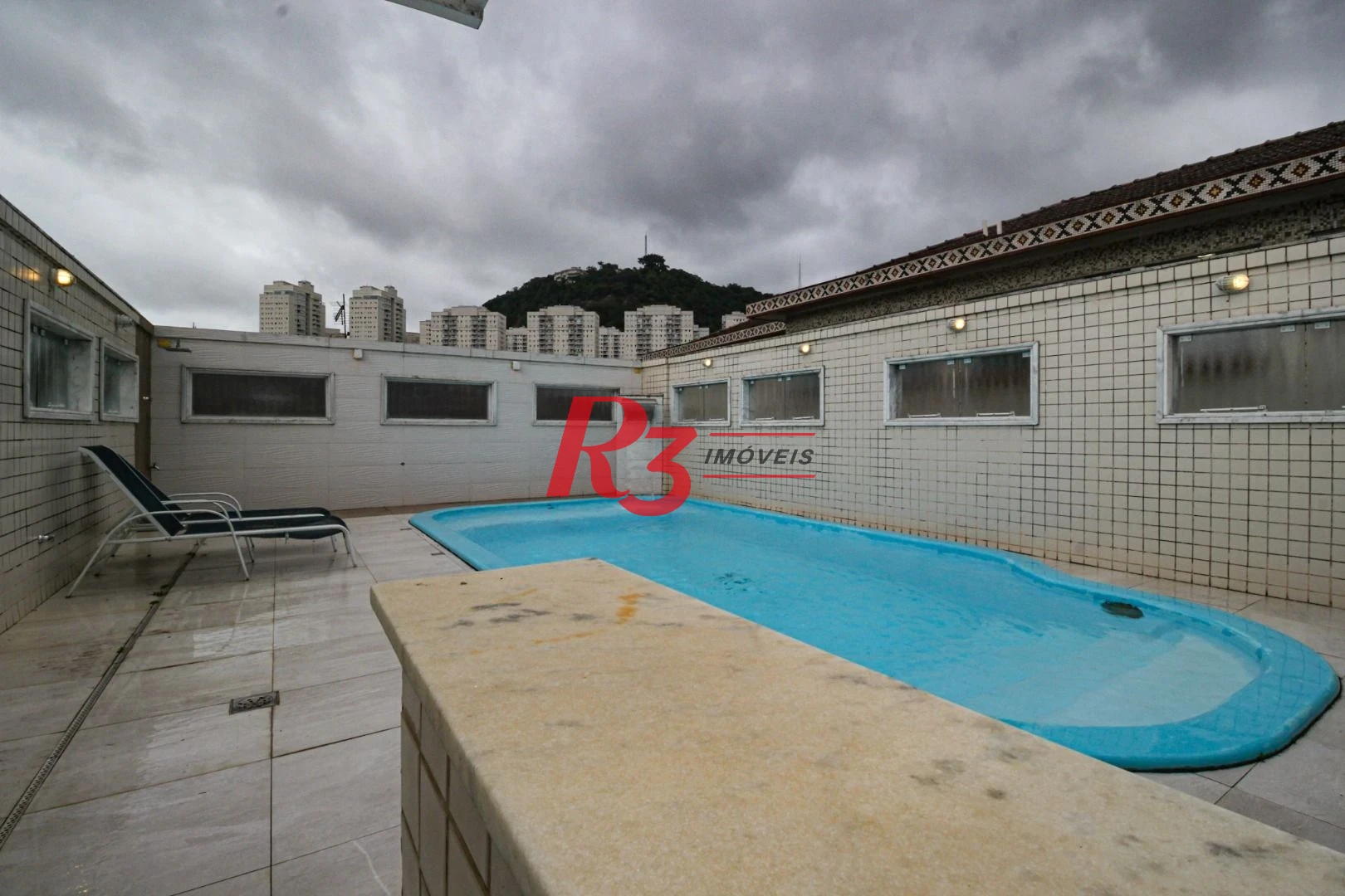 Casa com 5 dormitórios à venda, 269 m² por R$ 1.850.000,00 - Marapé - Santos/SP