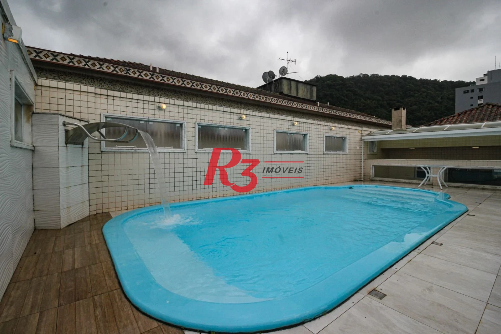 Casa com 5 dormitórios à venda, 269 m² por R$ 1.850.000,00 - Marapé - Santos/SP