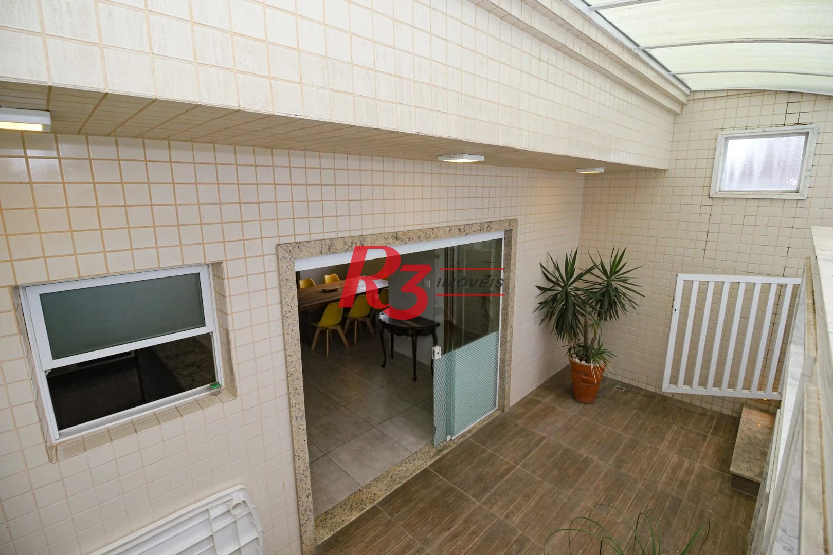 Casa com 5 dormitórios à venda, 269 m² por R$ 1.850.000,00 - Marapé - Santos/SP