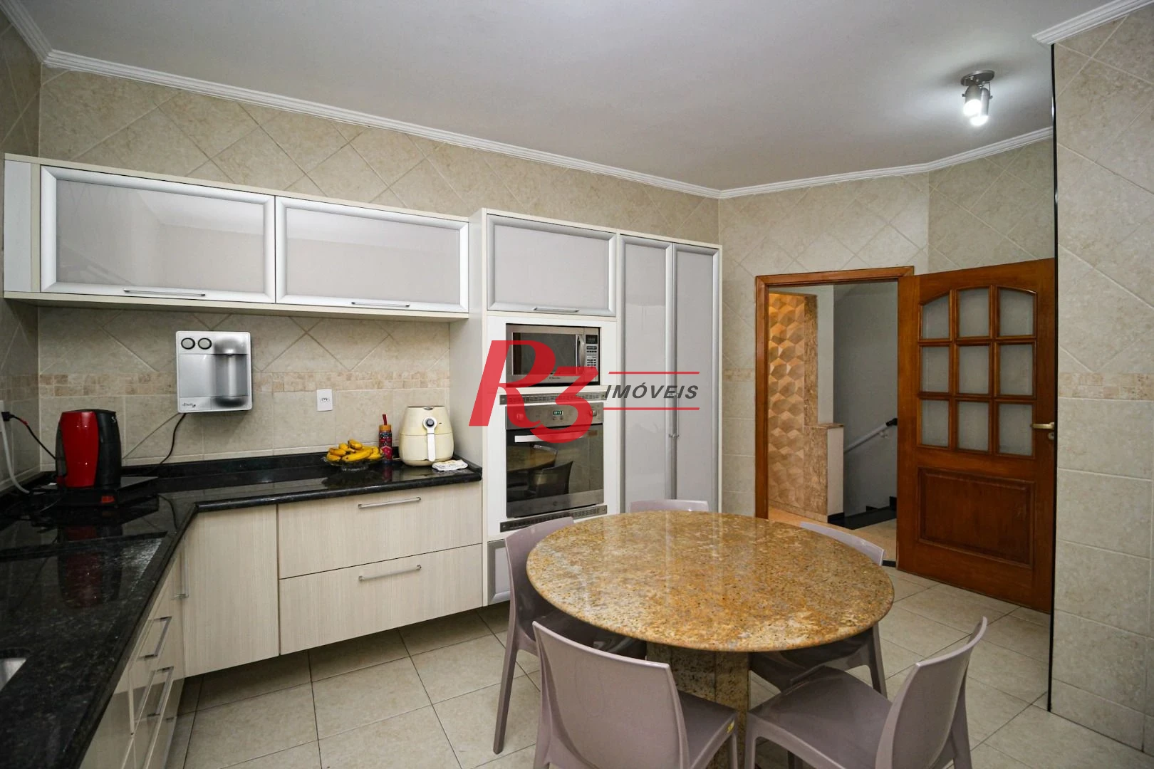 Casa com 5 dormitórios à venda, 269 m² por R$ 1.850.000,00 - Marapé - Santos/SP