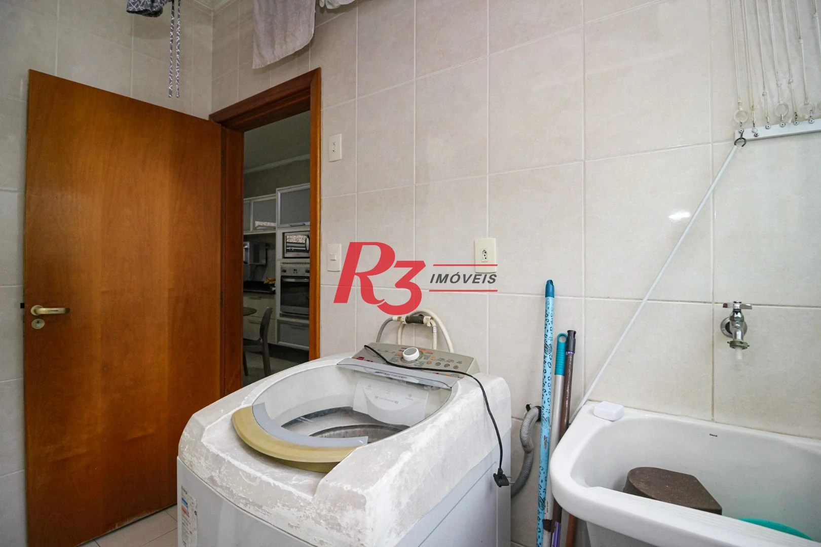 Casa com 5 dormitórios à venda, 269 m² por R$ 1.850.000,00 - Marapé - Santos/SP