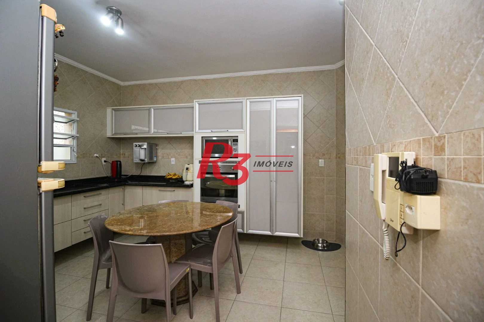 Casa com 5 dormitórios à venda, 269 m² por R$ 1.850.000,00 - Marapé - Santos/SP