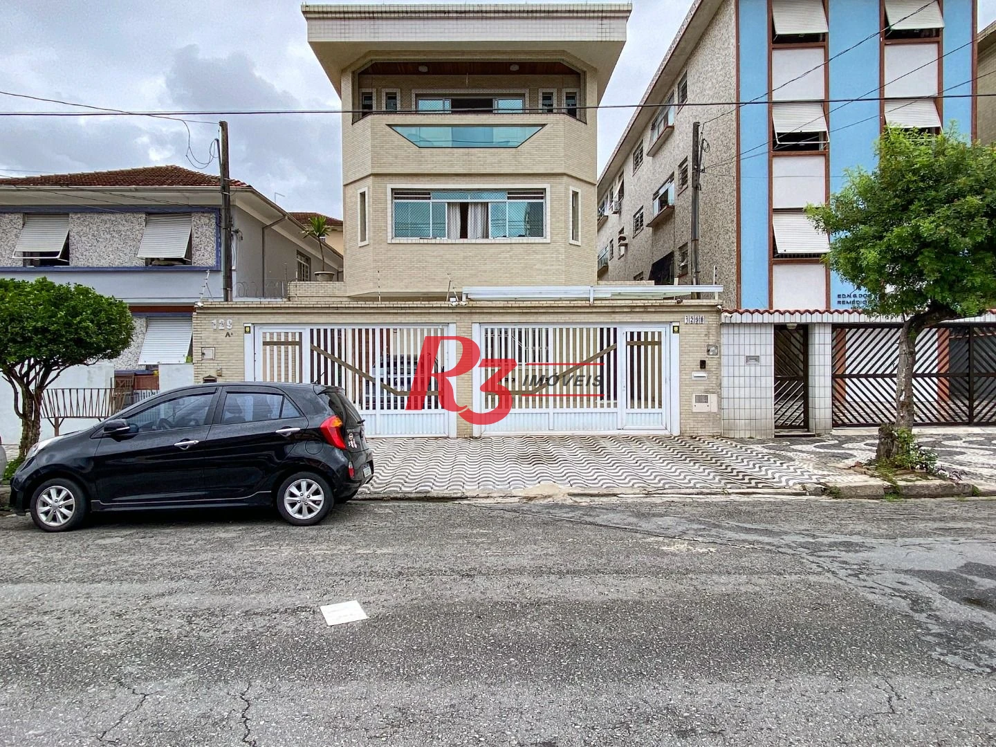 Casa com 5 dormitórios à venda, 269 m² por R$ 1.850.000,00 - Marapé - Santos/SP