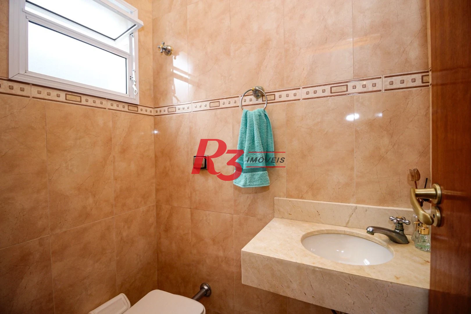 Casa com 5 dormitórios à venda, 269 m² por R$ 1.850.000,00 - Marapé - Santos/SP