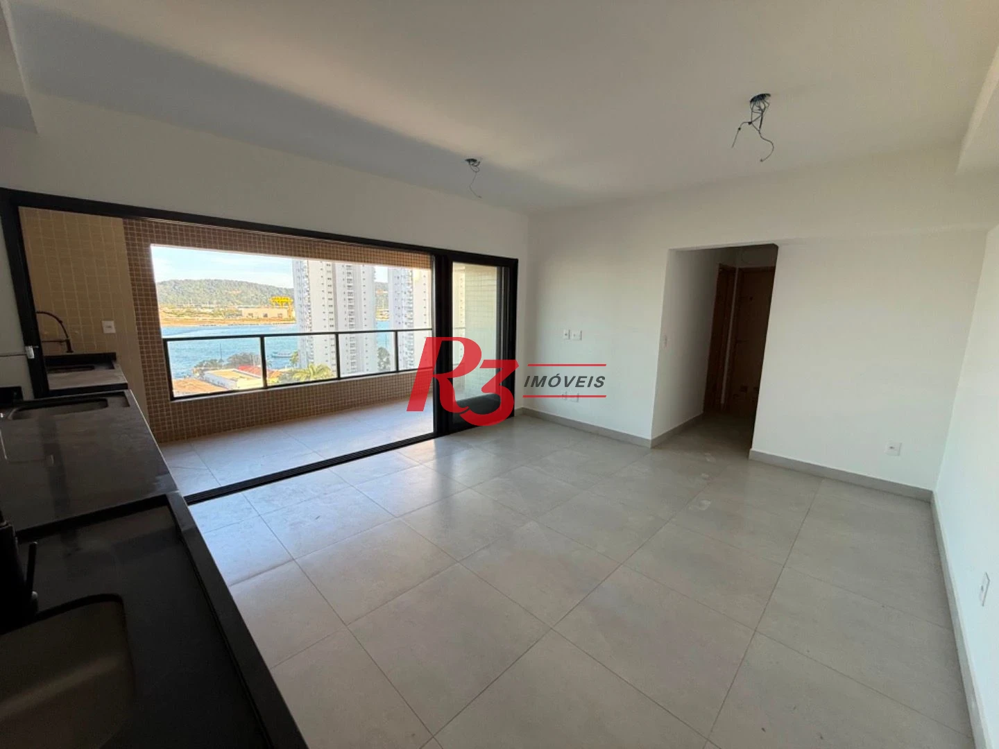 Apartamento com 2 dormitórios à venda, 65 m² por R$ 860.000,00 - Ponta da Praia - Santos/SP