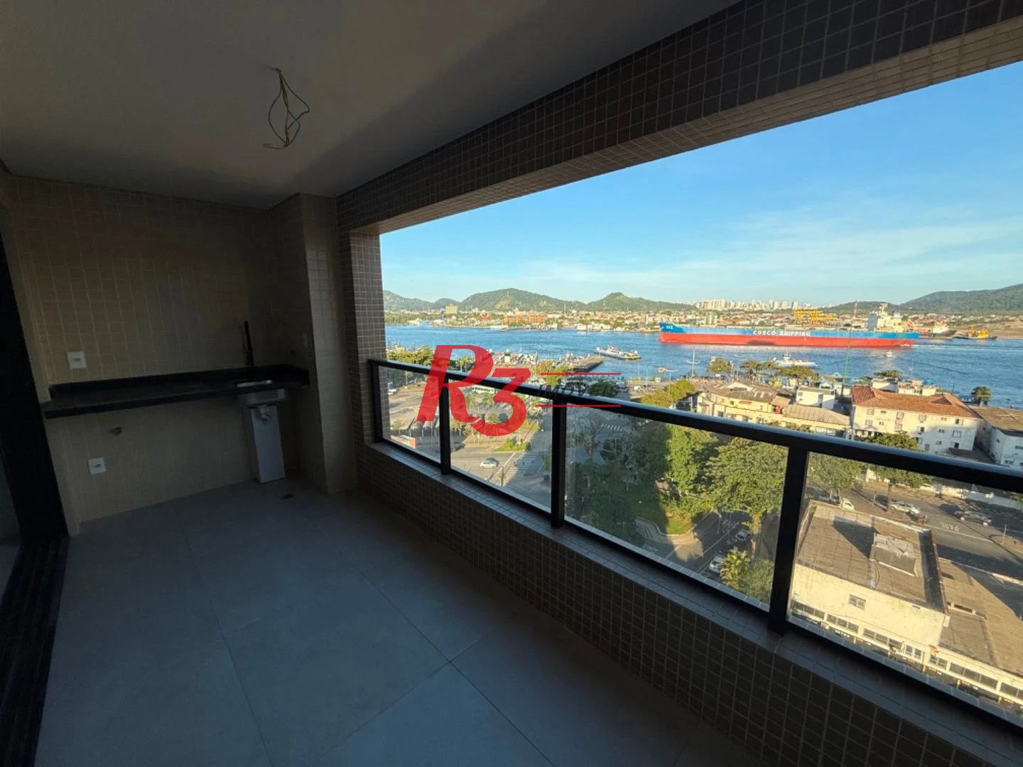 Apartamento com 2 dormitórios à venda, 65 m² por R$ 860.000,00 - Ponta da Praia - Santos/SP