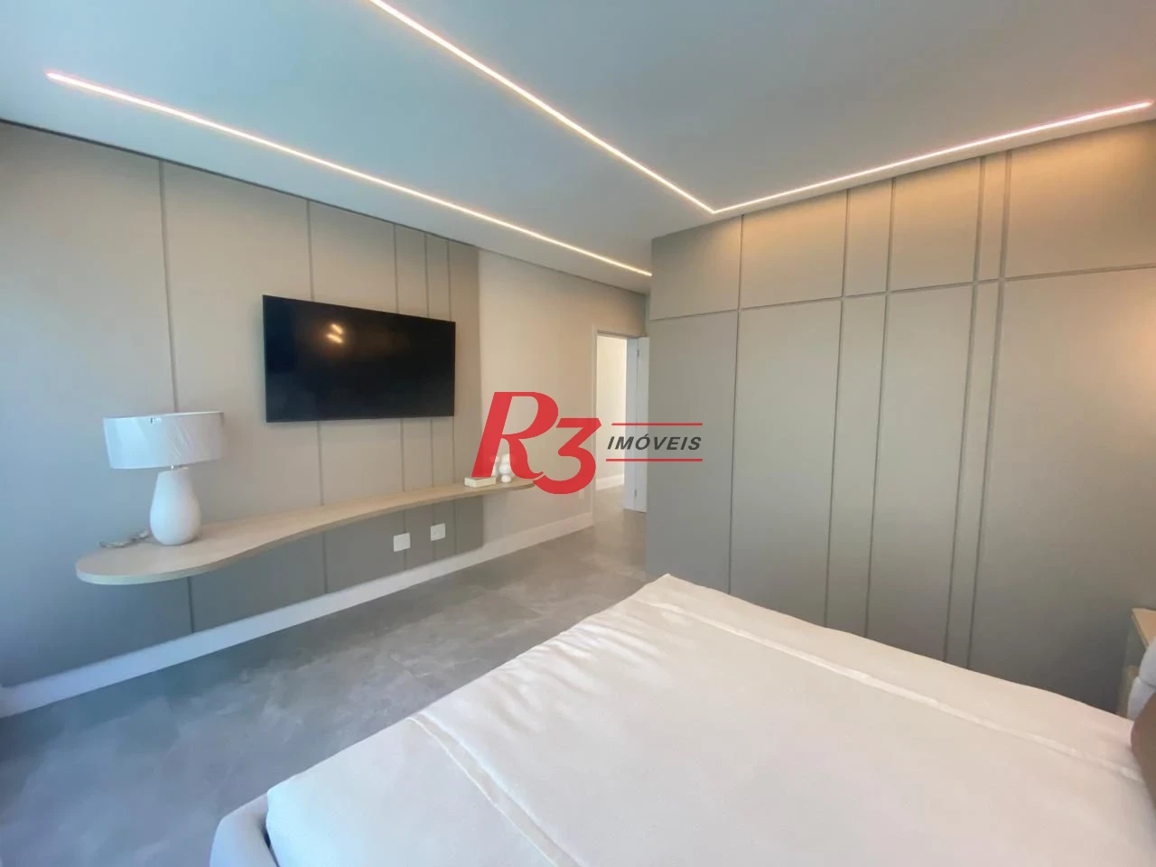 Casa Alto Padrão á venda 6 Suítes Piscina 6 VGS de Garagem Riviera de São Lourenço