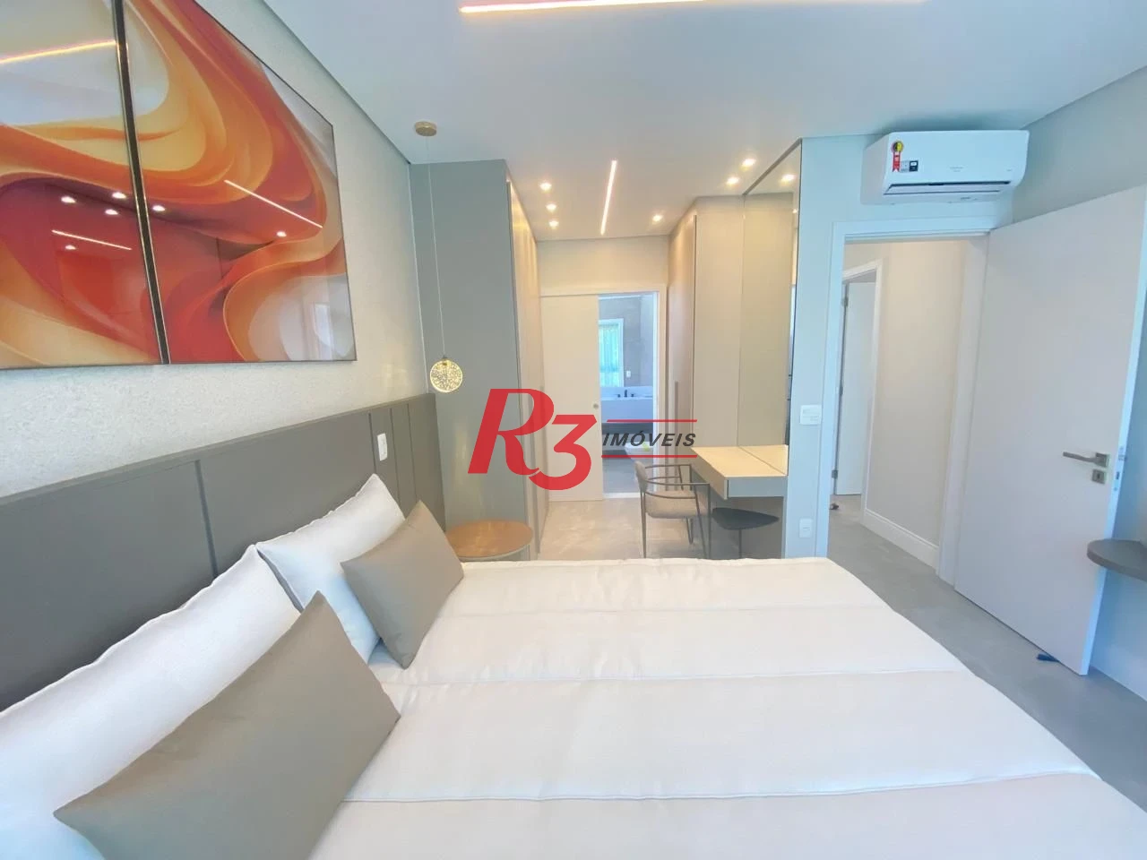 Casa Alto Padrão á venda 6 Suítes Piscina 6 VGS de Garagem Riviera de São Lourenço