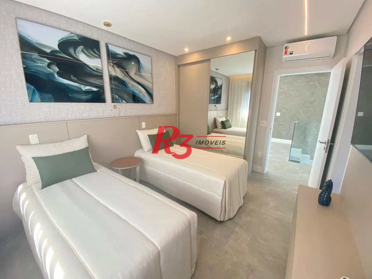 Casa Alto Padrão á venda 6 Suítes Piscina 6 VGS de Garagem Riviera de São Lourenço