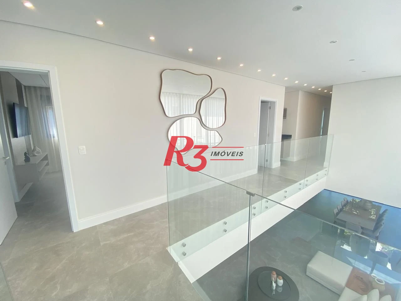 Casa Alto Padrão á venda 6 Suítes Piscina 6 VGS de Garagem Riviera de São Lourenço