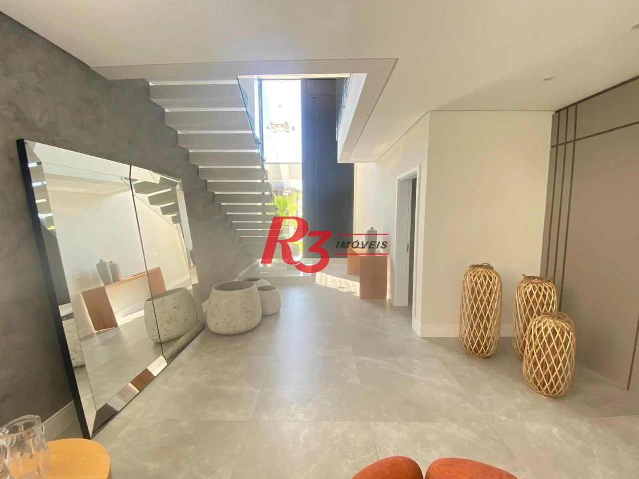 Casa Alto Padrão á venda 6 Suítes Piscina 6 VGS de Garagem Riviera de São Lourenço